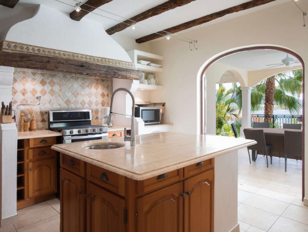 Bay Beachfront Luxury Six Bedroom Home in Saint Martin